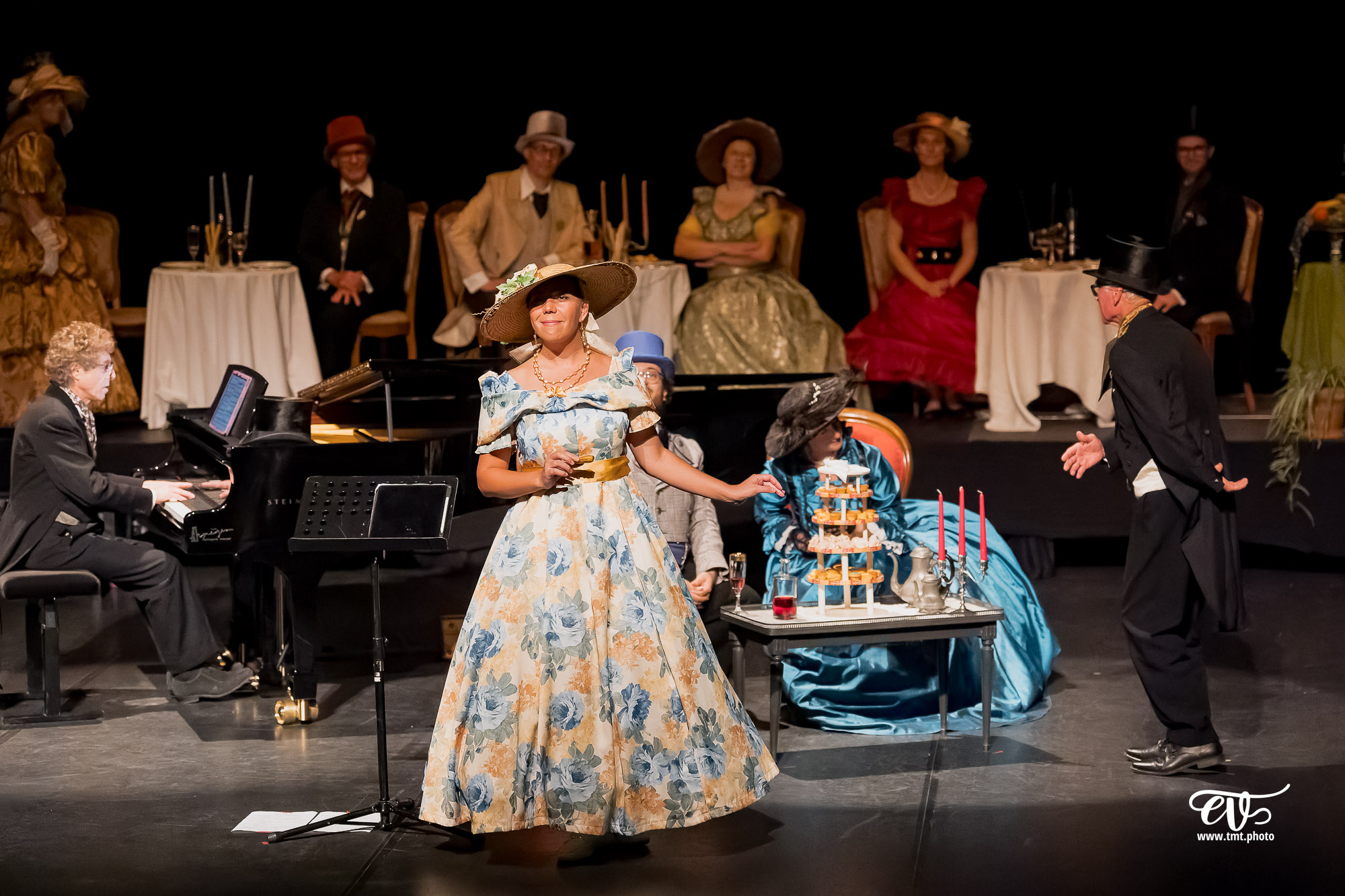 DANS LE SALON DE ROSSINI